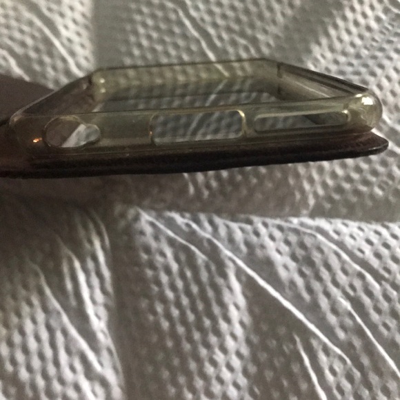 Louis Vuitton iPhone case - Picture 4 of 8